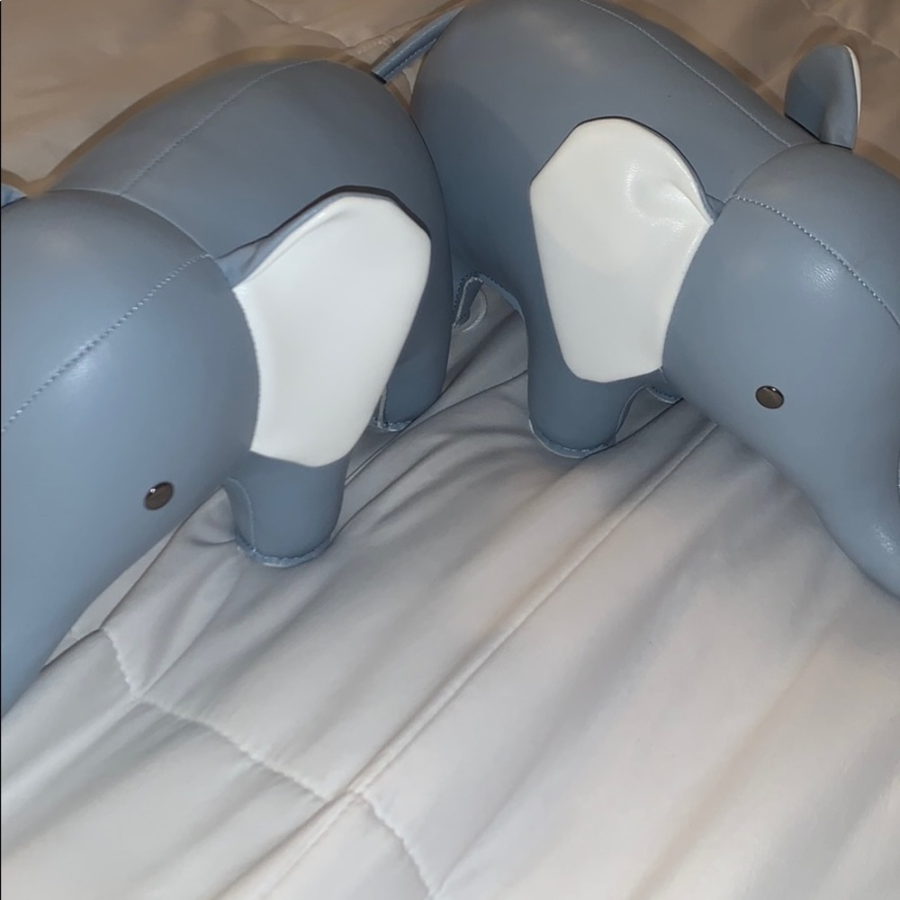 Bookend Classic Elephant